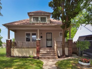 14601 San Juan Drive, Detroit, MI 48238