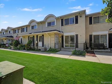41957 Utica Road, Sterling Heights, MI 48313