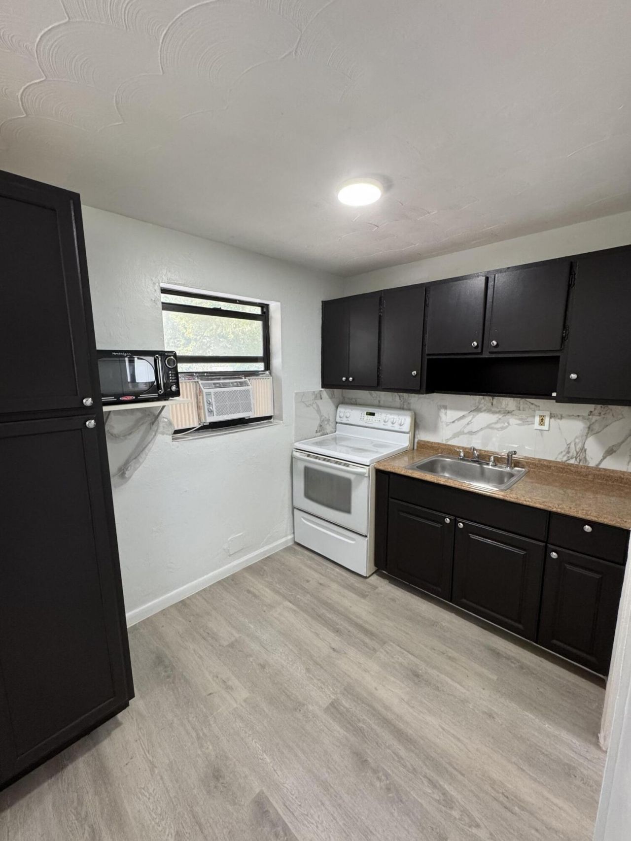1113 SW 15th Terrace, Unit 11, Fort Lauderdale, FL 33312 Photo
