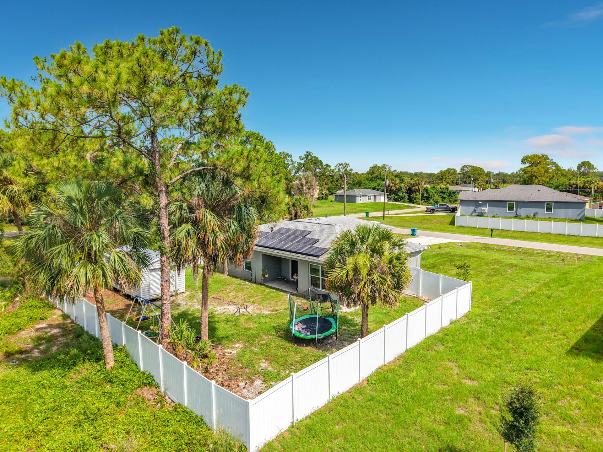 5042 SE Tradewinds Circle, Labelle, FL 33935 Photo