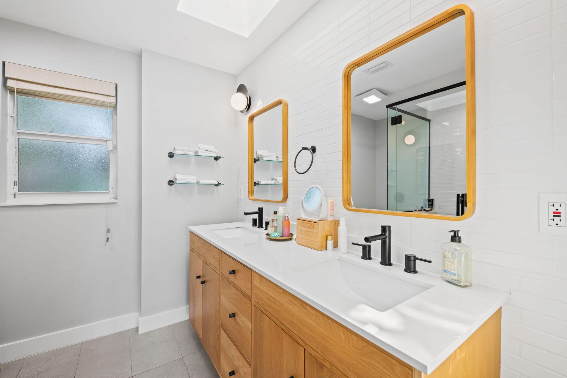 44 Fort Royal Isle, Fort Lauderdale, FL 33308 Photo