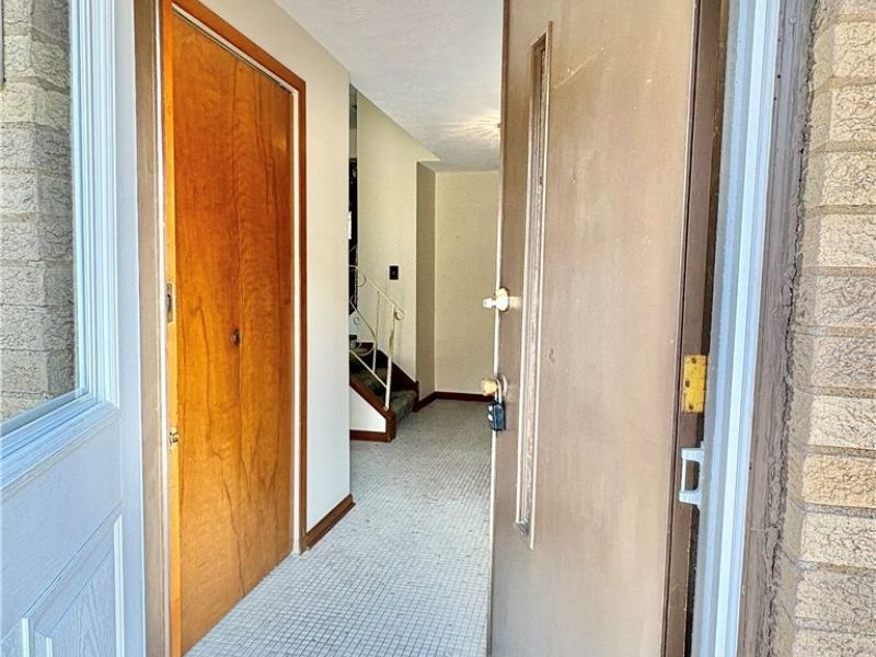 4092 Sarasota Drive, Parma, OH 44134 Photo 8