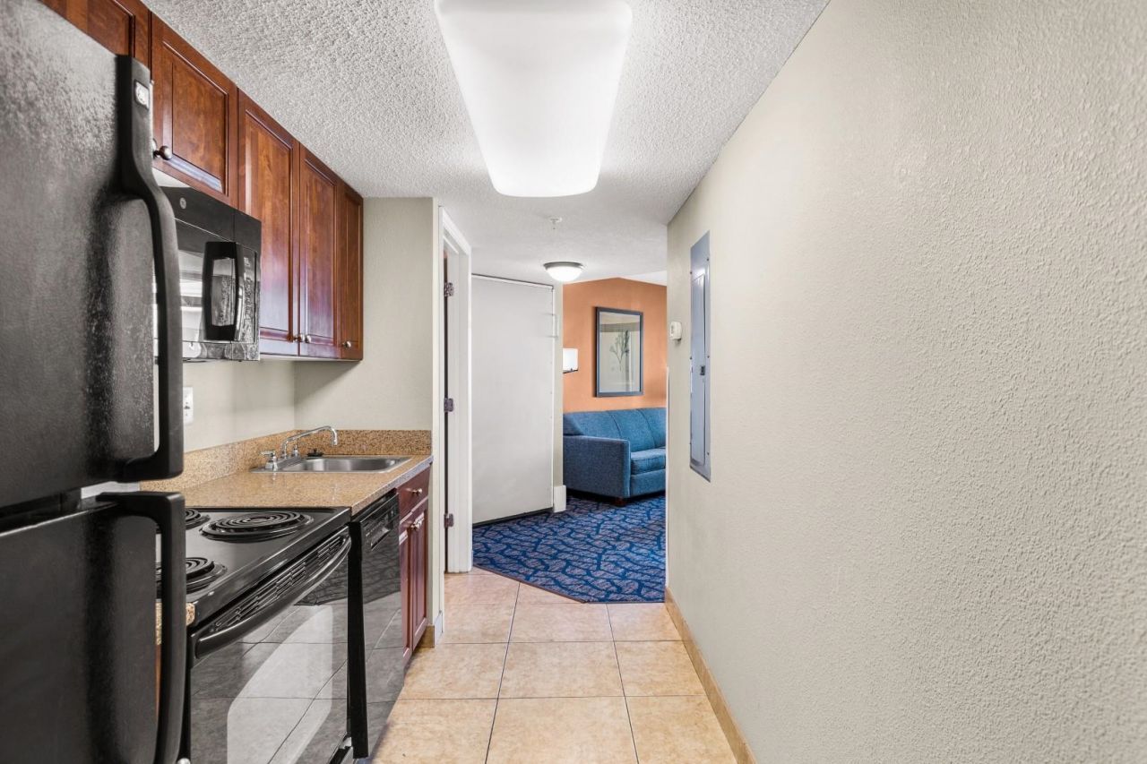 5200 N Ocean Blvd. Photo 6