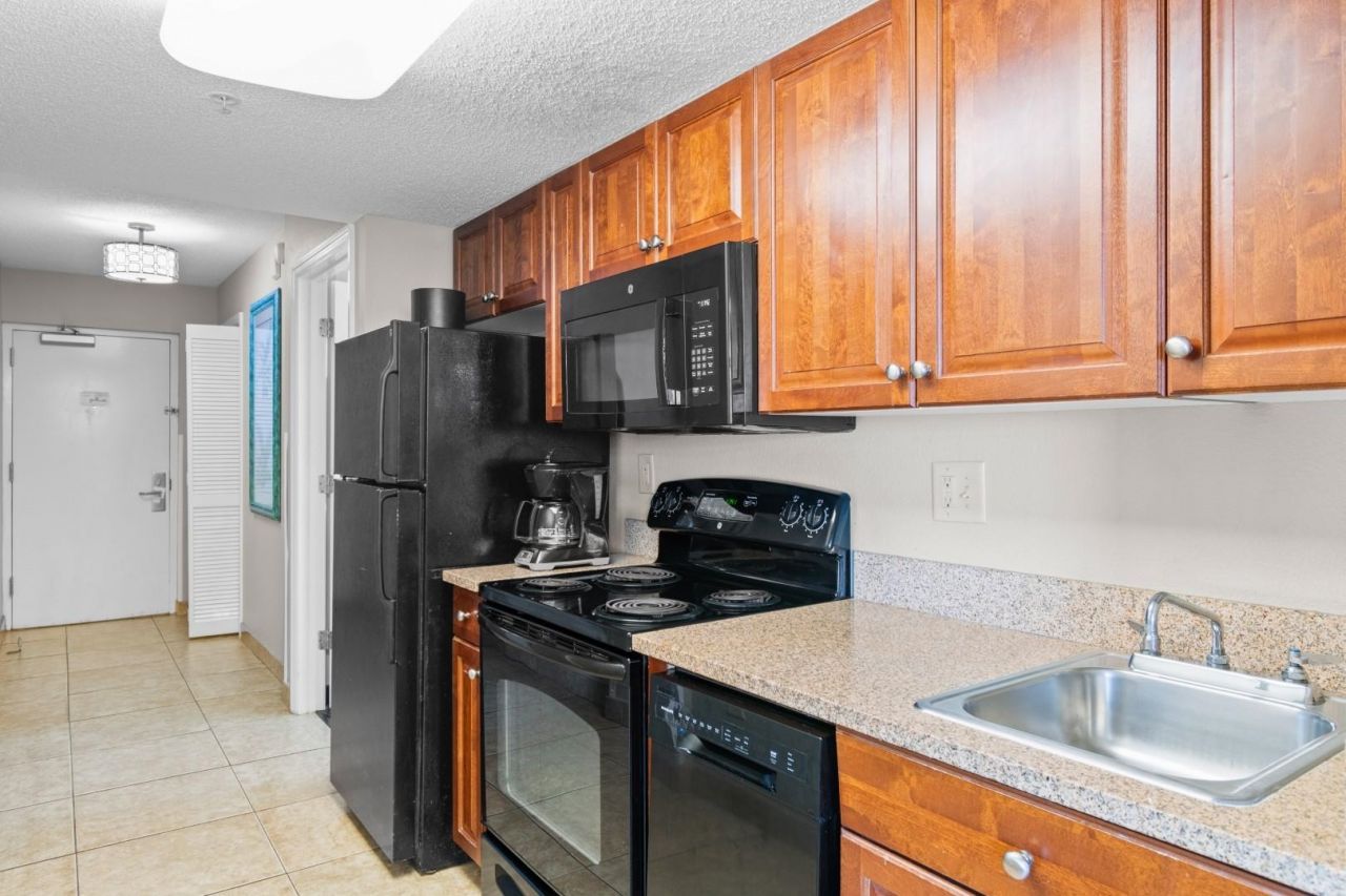 5200 N Ocean Blvd. Photo 7