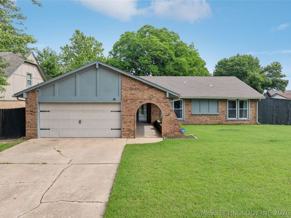 2208 W Louisville Street , Broken Arrow, OK 74012