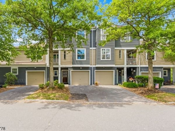 350 Greenfield Rd, Bridgewater, NJ 08807