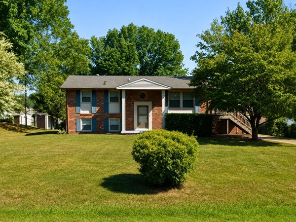 309 Dunbar Cave Rd , Clarksville, TN 37043