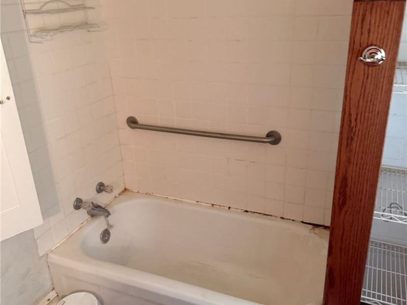 254 N Highland Avenue, Akron, OH 44303 Photo 14