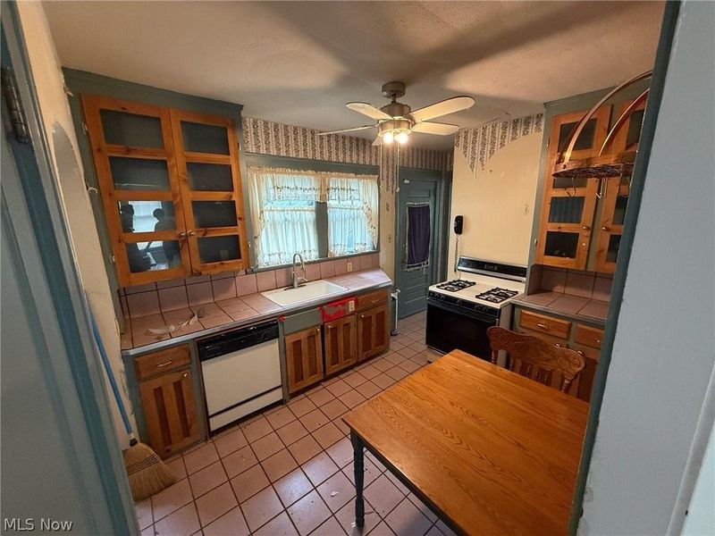 254 N Highland Avenue, Akron, OH 44303 Photo 6