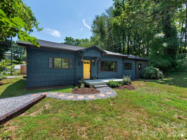 78 Travis Street , Clyde, NC 28721