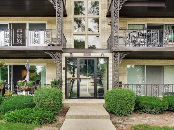 901 8th Avenue , Unit 12, La Grange, IL 60525