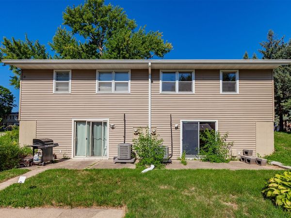4001/4003 79th Street, Urbandale, IA 50322