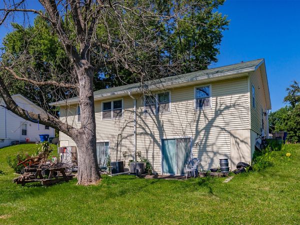 4025/4027 79th Street, Urbandale, IA 50322