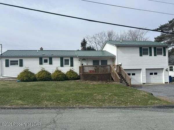 81 Susquehanna Avenue, Dallas, PA 18612