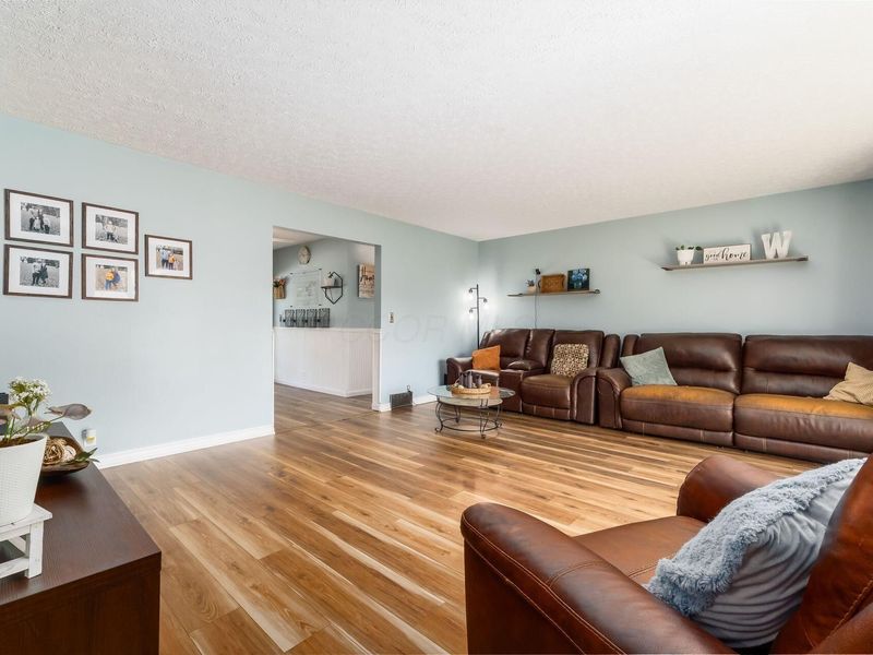 562 Mapleview Lane , Circleville, OH 43113 Photo 7