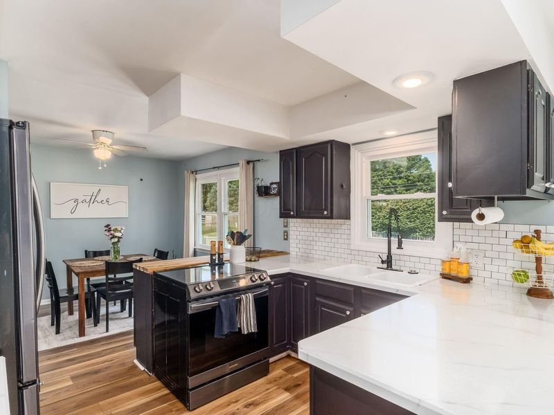 562 Mapleview Lane , Circleville, OH 43113 Photo 8