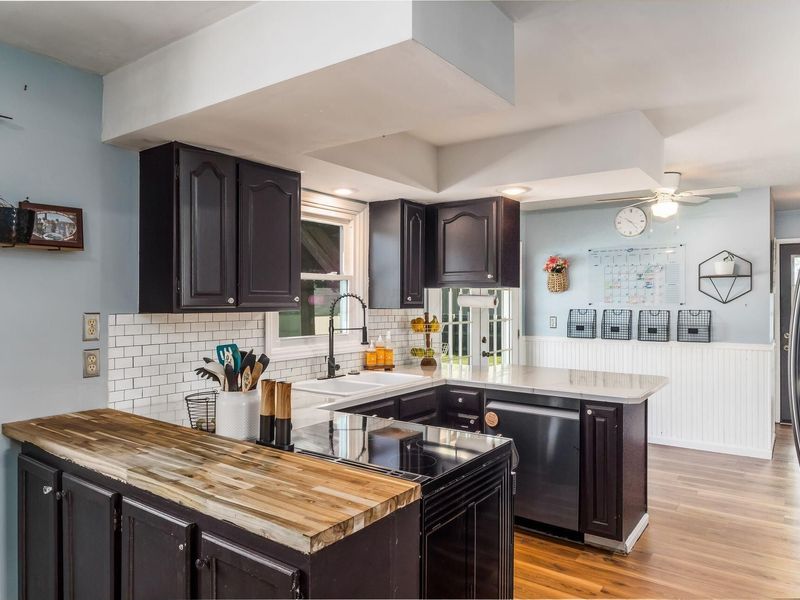 562 Mapleview Lane , Circleville, OH 43113 Photo 9