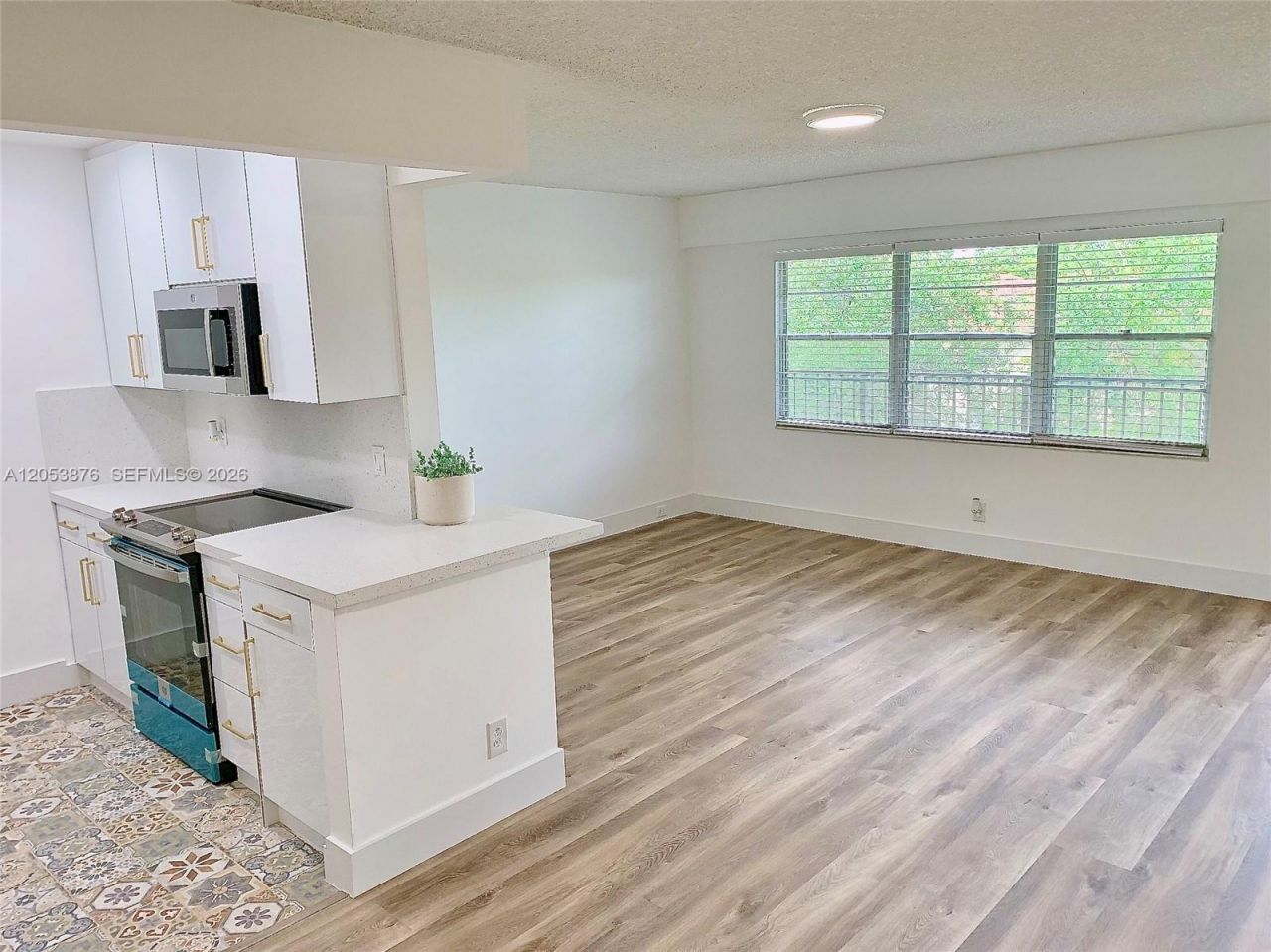 101 SW 132nd Way , Unit 413J, Pembroke Pines, FL 33027 Photo
