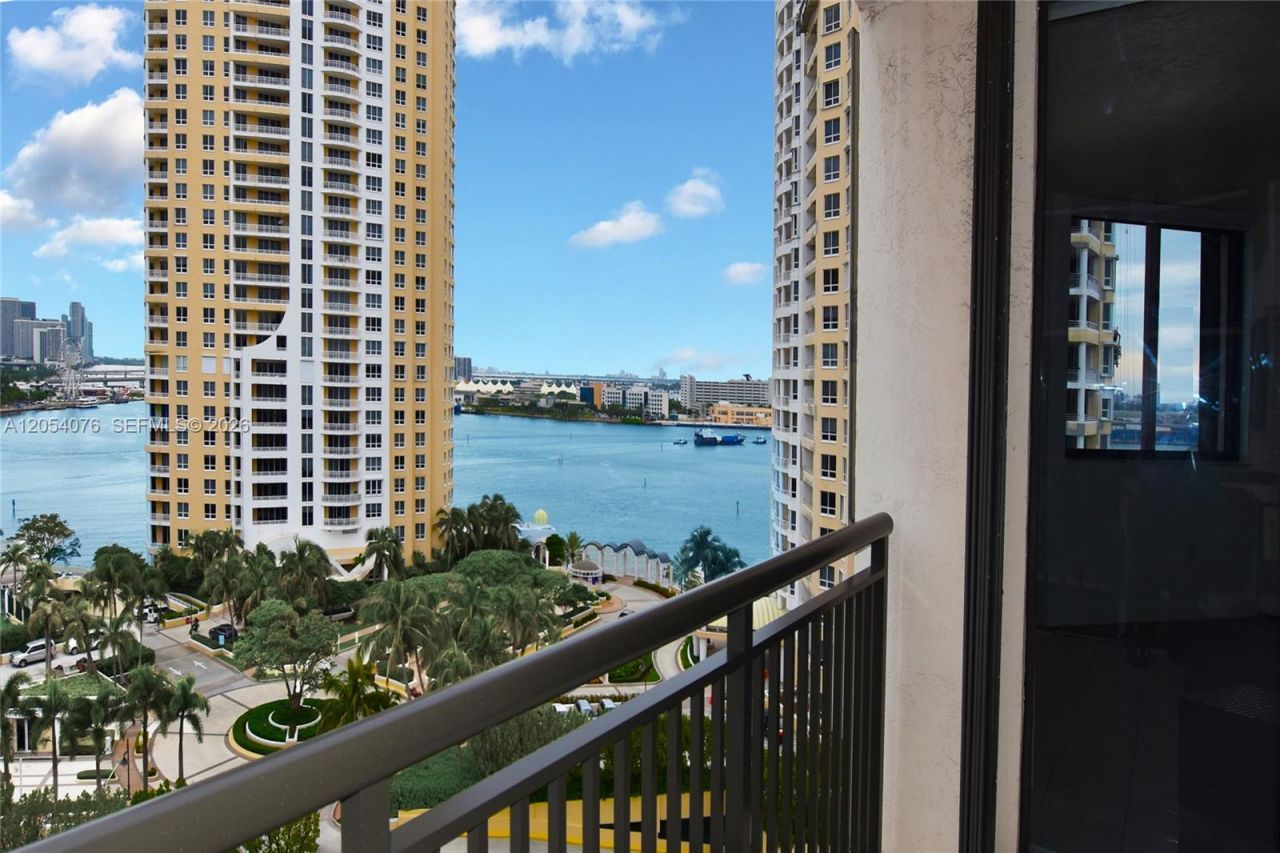 540 Brickell Key Dr , Unit 1414, Miami, FL 33131 Photo