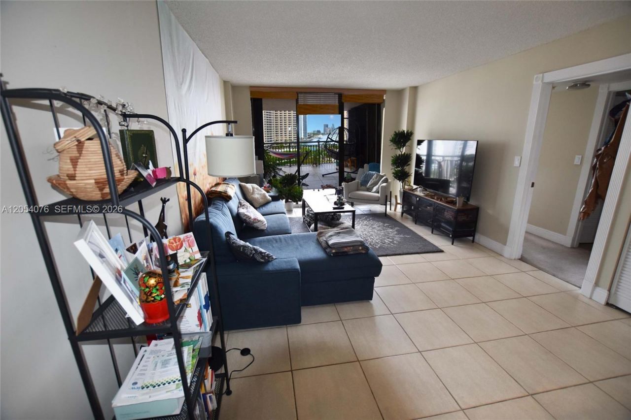 540 Brickell Key Dr , Unit 1414, Miami, FL 33131 Photo