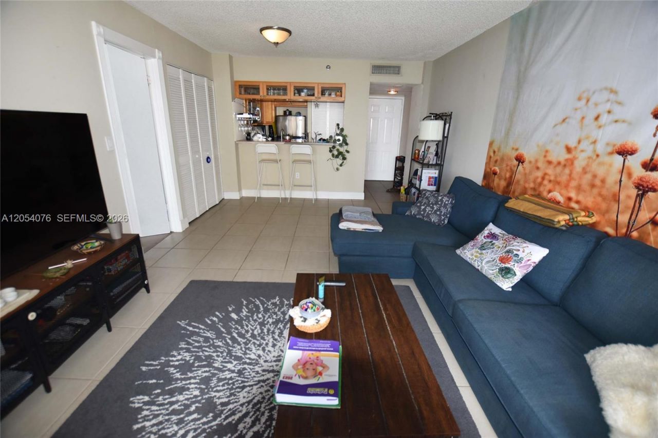 540 Brickell Key Dr , Unit 1414, Miami, FL 33131 Photo