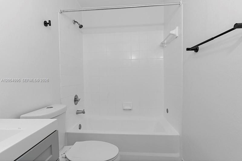 1201 Lake Victoria Dr , Unit V, West Palm Beach, FL 33411 Photo