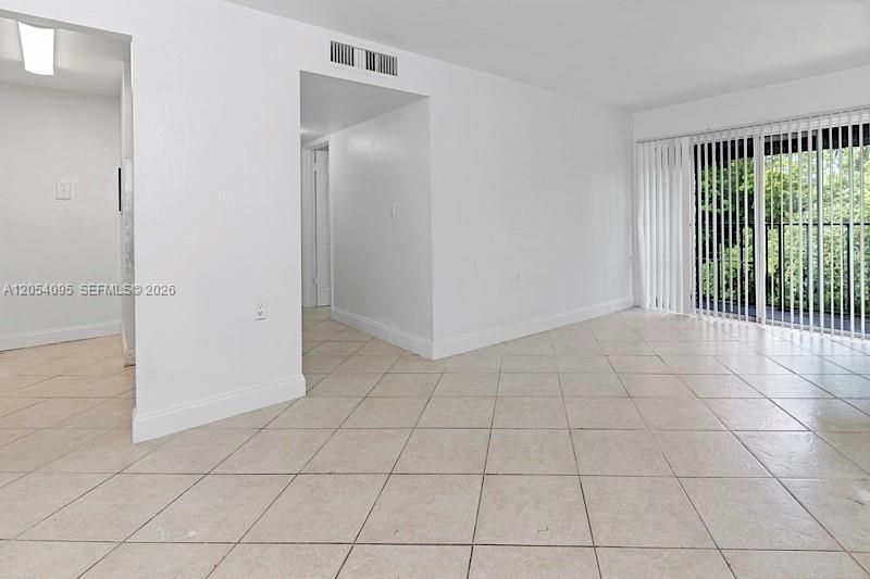 1201 Lake Victoria Dr , Unit V, West Palm Beach, FL 33411 Photo