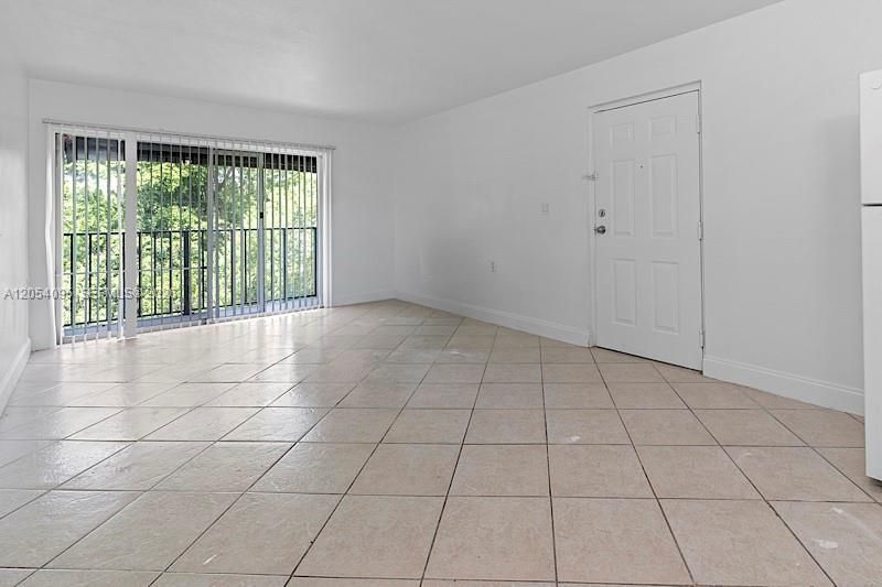 1201 Lake Victoria Dr , Unit V, West Palm Beach, FL 33411 Photo