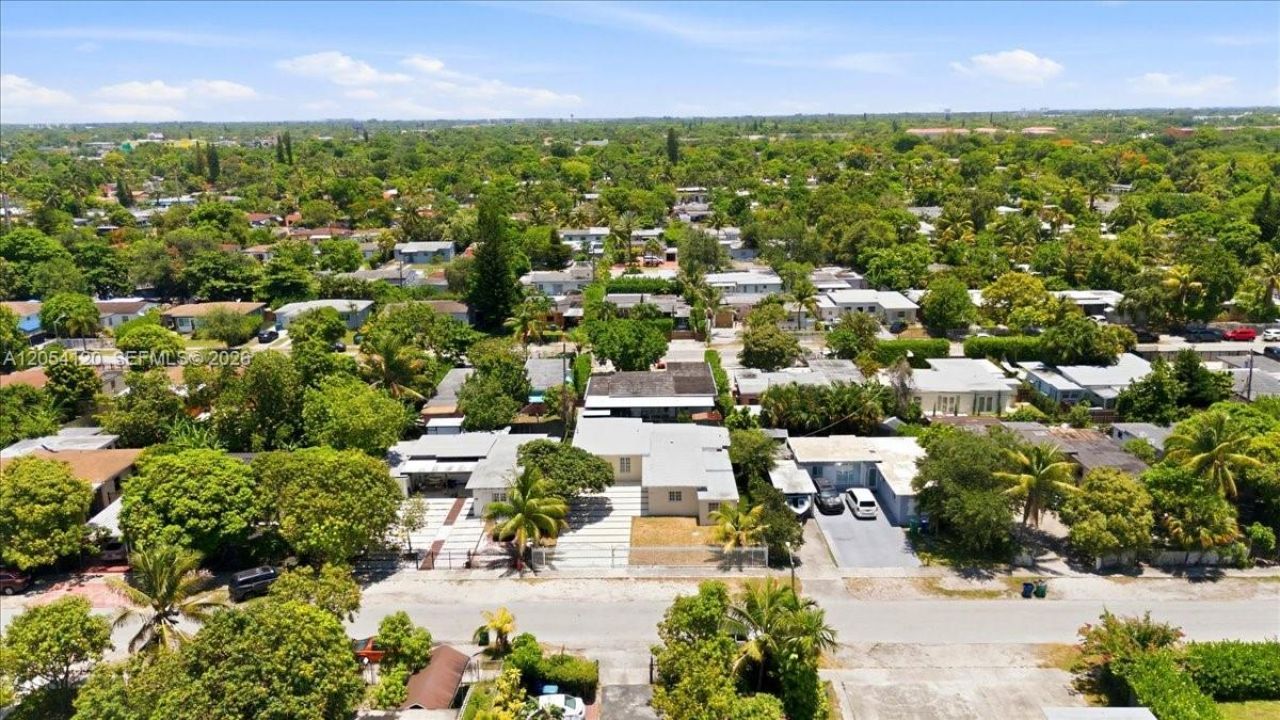 323 NW 104th Ter , Miami, FL 33150 Photo
