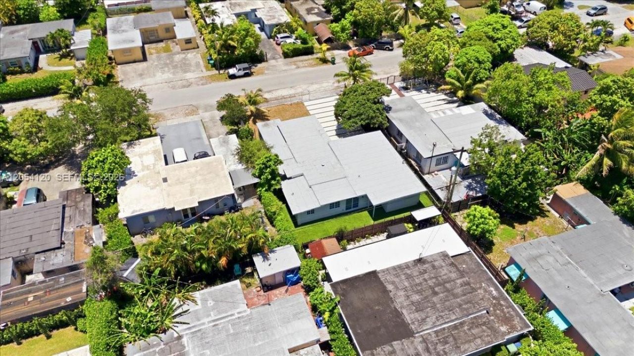 323 NW 104th Ter , Miami, FL 33150 Photo
