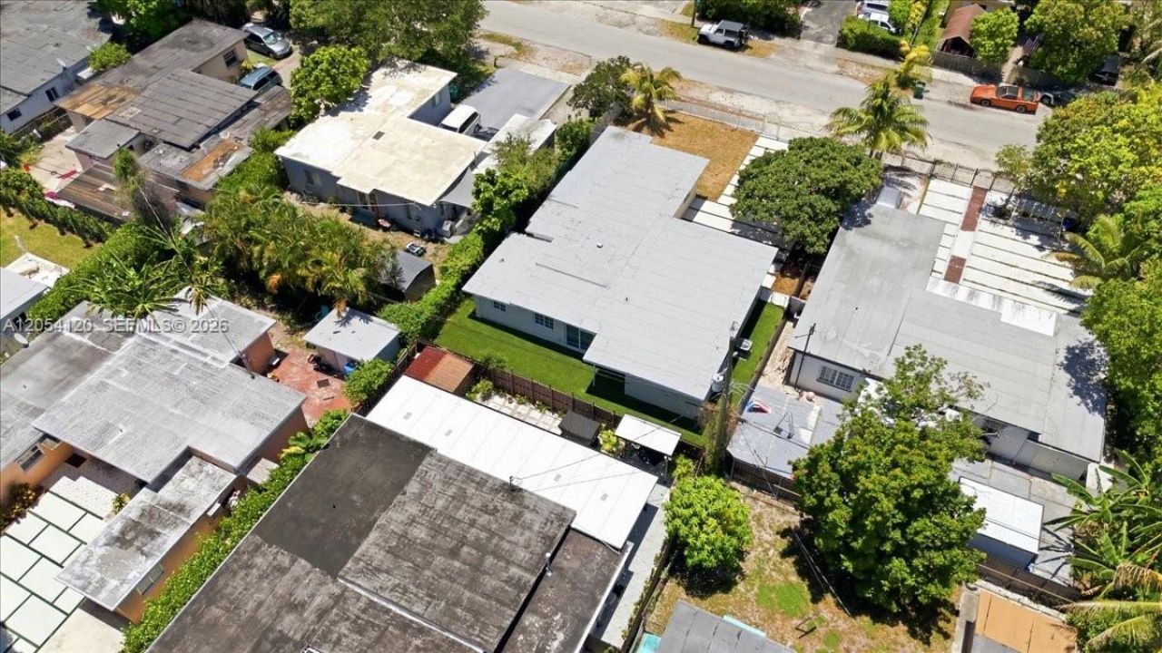 323 NW 104th Ter , Miami, FL 33150 Photo