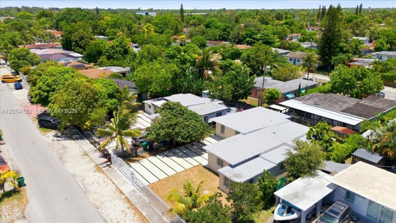 323 NW 104th Ter , Miami, FL 33150 Photo
