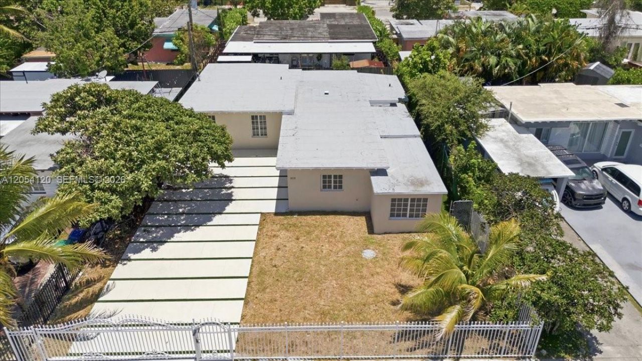 323 NW 104th Ter , Miami, FL 33150 Photo