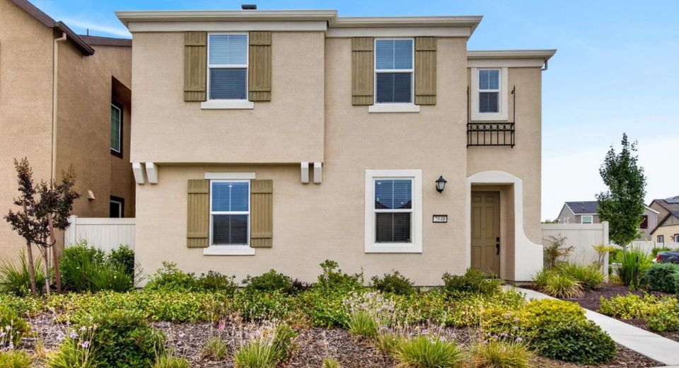 2048 Brave Hawk Loop, Roseville, CA 95747 Photo