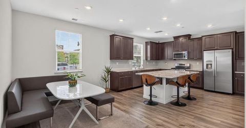 2048 Brave Hawk Loop, Roseville, CA 95747 Photo