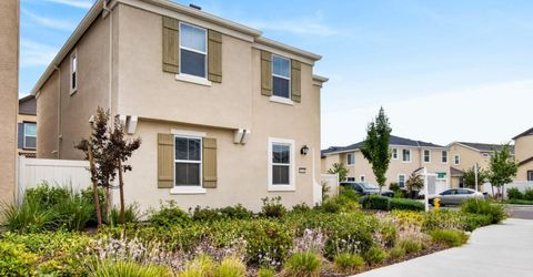 2048 Brave Hawk Loop, Roseville, CA 95747 Photo