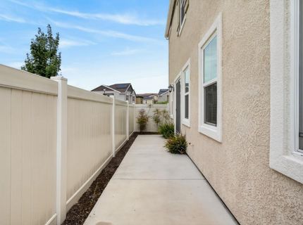 2048 Brave Hawk Loop, Roseville, CA 95747 Photo