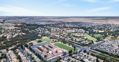 2048 Brave Hawk Loop, Roseville, CA 95747 Photo