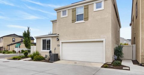 2048 Brave Hawk Loop, Roseville, CA 95747 Photo