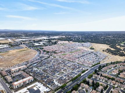 2048 Brave Hawk Loop, Roseville, CA 95747 Photo
