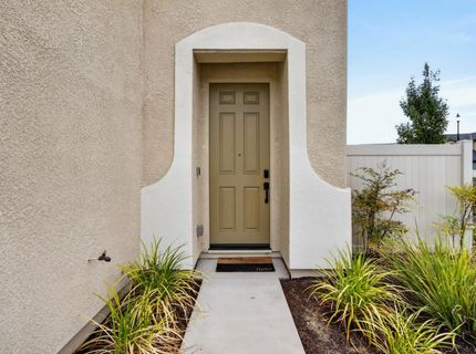 2048 Brave Hawk Loop, Roseville, CA 95747 Photo