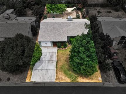 2041 Bowling Green Dr, Sacramento, CA 95825 Photo