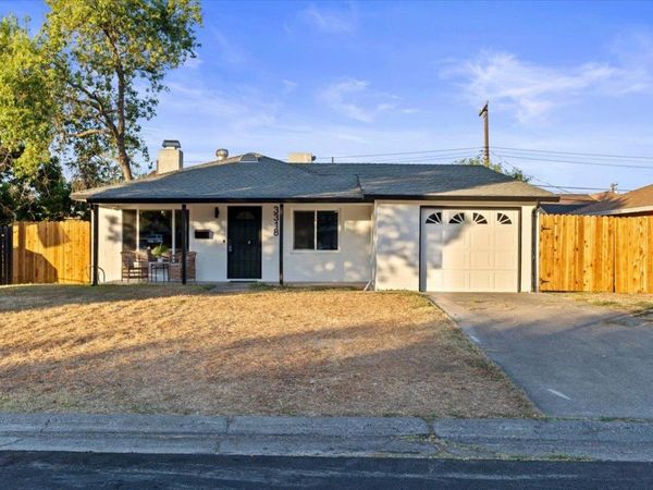 3318 Horseshoe Dr, Sacramento, CA 95821