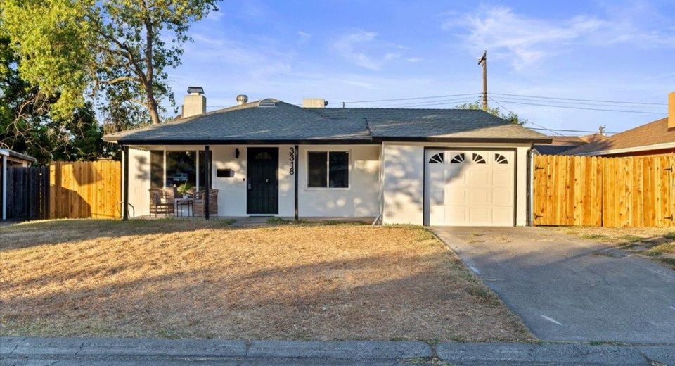3318 Horseshoe Dr, Sacramento, CA 95821 Photo
