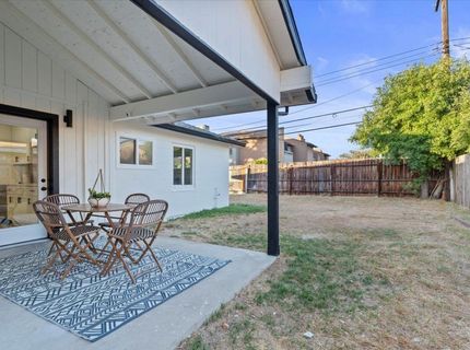 3318 Horseshoe Dr, Sacramento, CA 95821 Photo