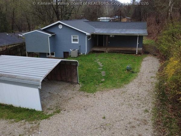 989 Walkers Branch Road, Huntington, WV 25704