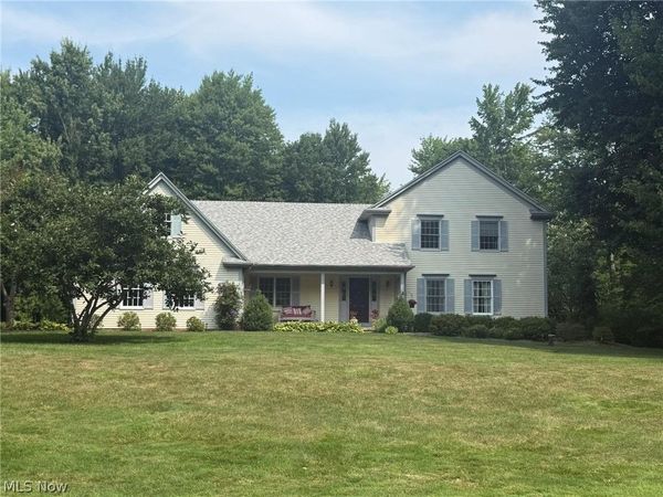 698 Deep Woods Drive , Aurora, OH 44202