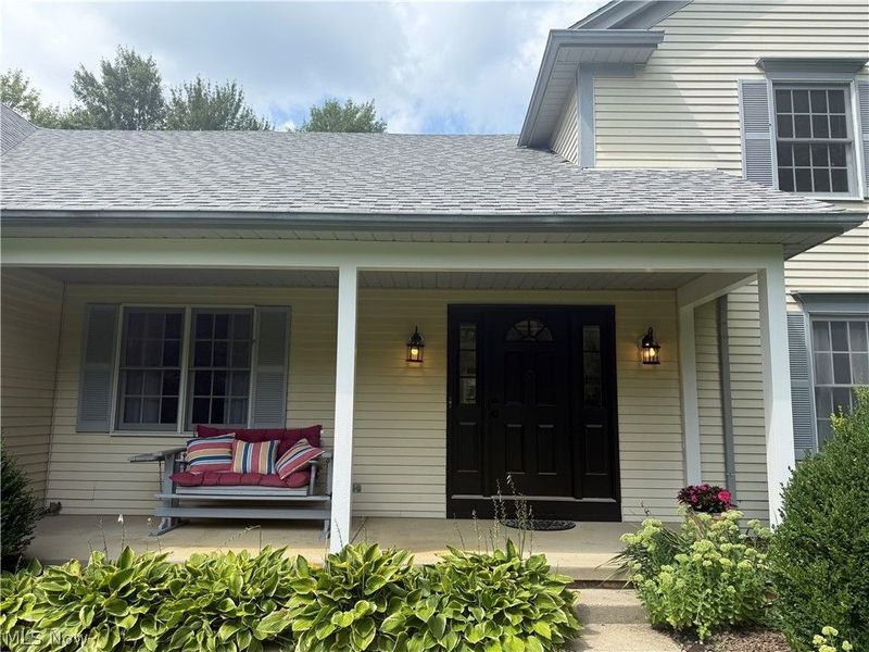 698 Deep Woods Drive, Aurora, OH 44202 Photo 2