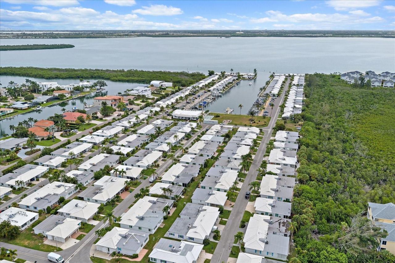 683 Spanish Drive S, Unit 214, Longboat Key, FL 34228 Photo
