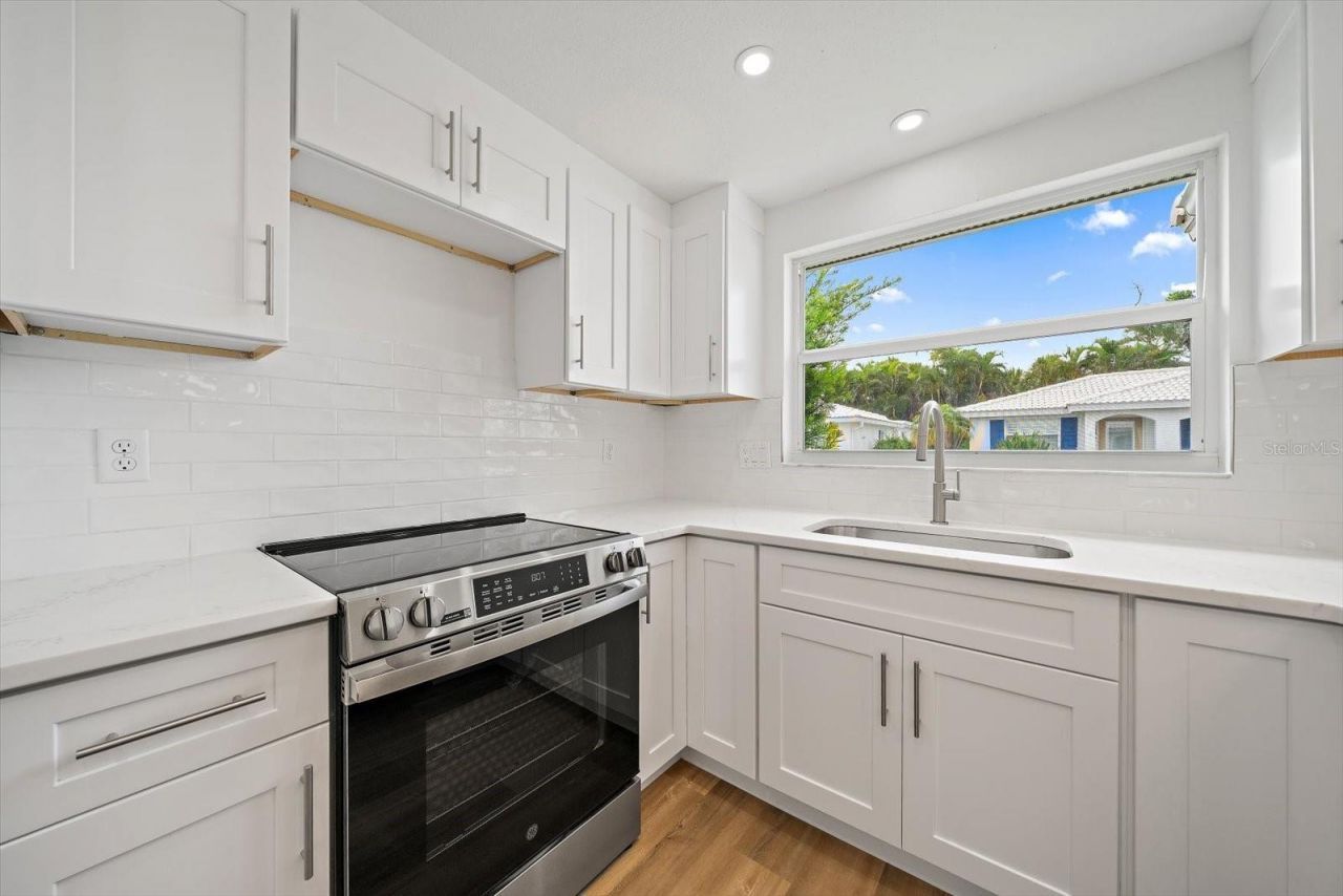 683 Spanish Drive S, Unit 214, Longboat Key, FL 34228 Photo